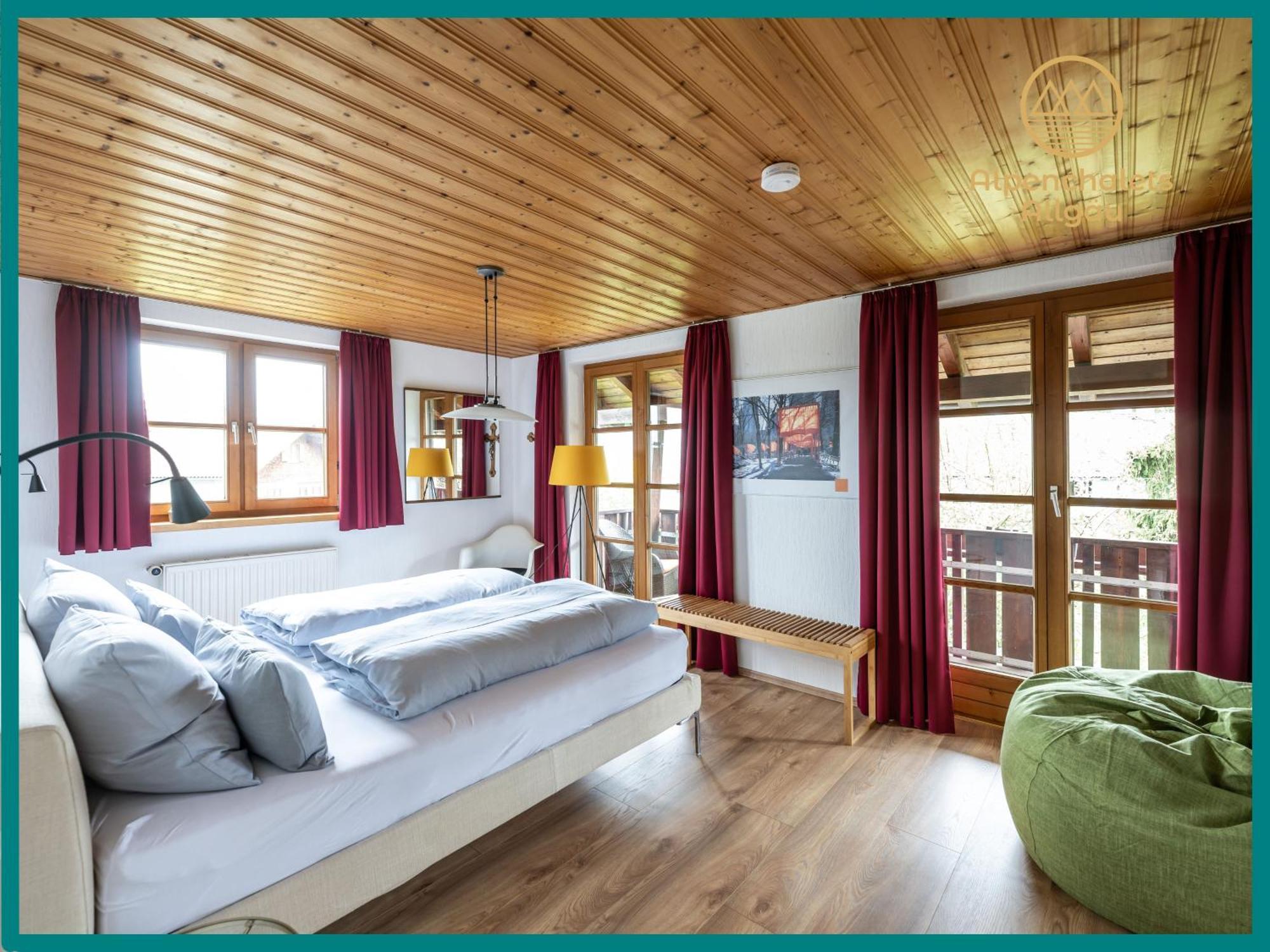 Gemuetliches Ferienhaus Mit Garten Kamin, Eine Separate Ferienwohnung, Neu Renoviert, Ideal Fuer Familien Und Gruppen Immenstadt im Allgäu Extérieur photo